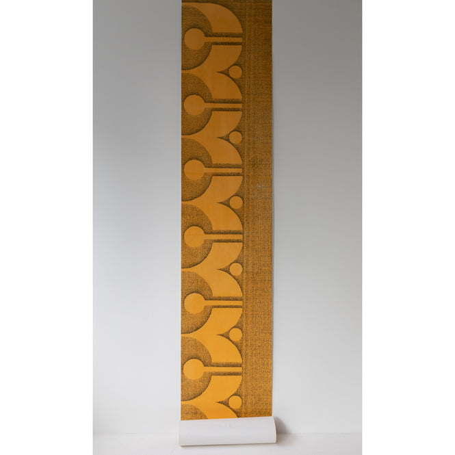 Deborah Bowness / HEIRLOOM / Cylindrical wallpaper Orange
