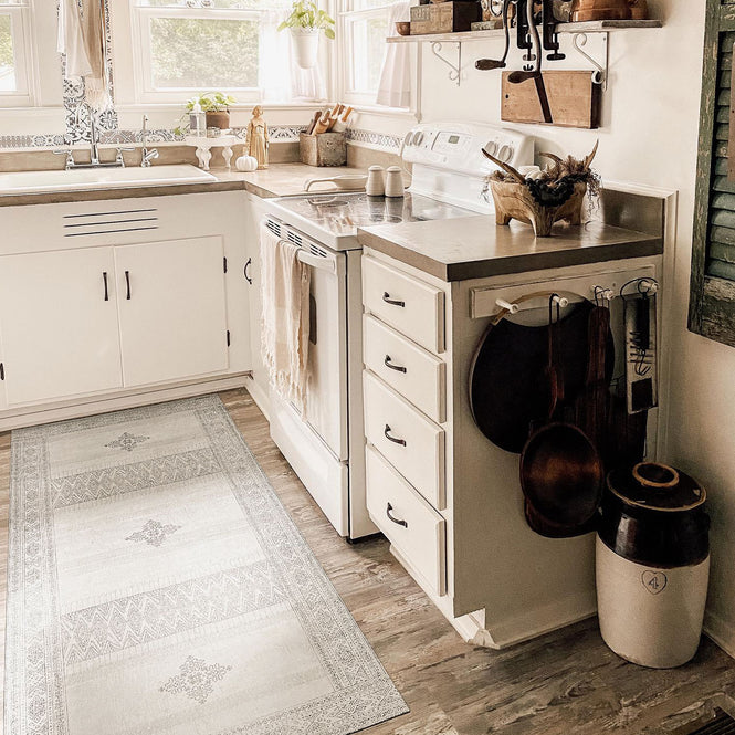 Beija Flor / ベイジャ・フロール ビニールマット Ema White (60×180)