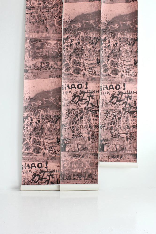Deborah Bowness / The Standard Collection / Graffiti Wall in Moscow / Pink