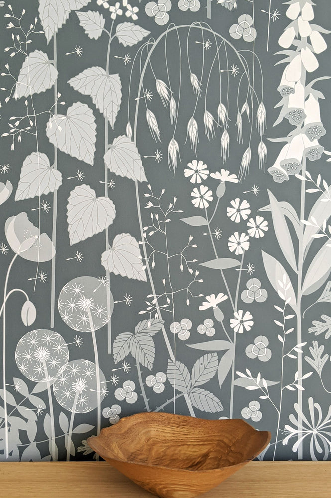 Hannah Nunn / Hedgerow in Furling