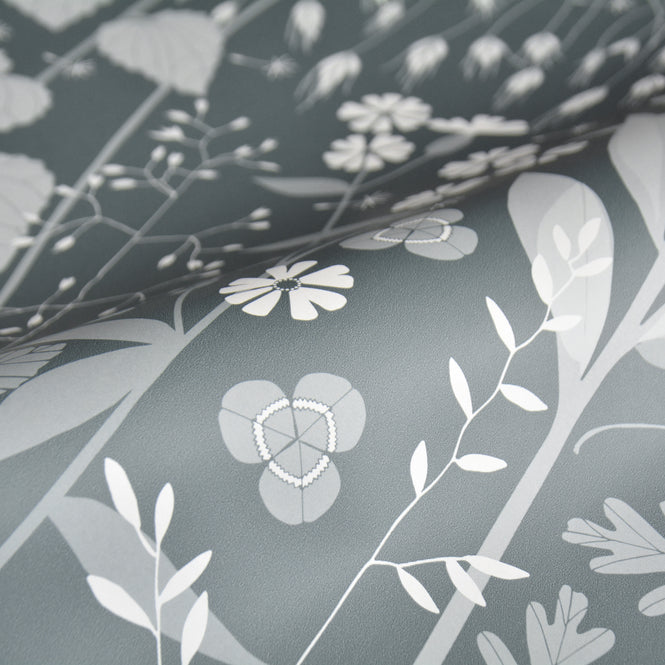 Hannah Nunn / Hedgerow in Furling