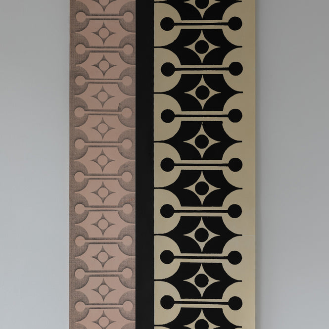 Deborah Bowness / HEIRLOOM / Mark 14 wallpaper Candy pink & Sunshine yellow