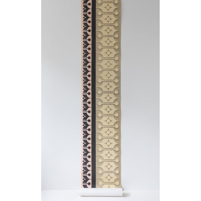 Deborah Bowness / HEIRLOOM / Mark 16 wallpaper Candy pink & Sunshine yellow