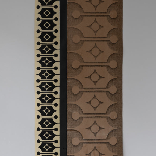 Deborah Bowness / HEIRLOOM / Mark 18 wallpaper Autumn brown & Sunshine yellow