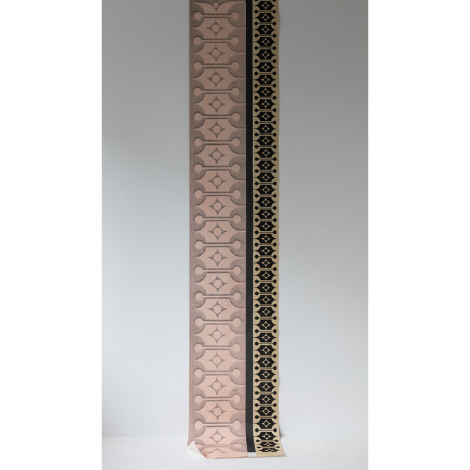 Deborah Bowness / HEIRLOOM / Mark 18 wallpaper Candy pink &  Coffee brown