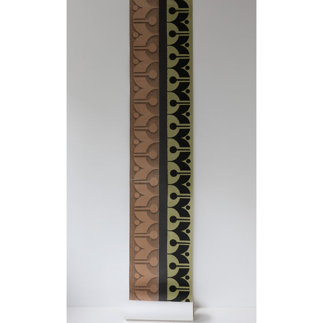 Deborah Bowness / HEIRLOOM / Mark 21 wallpaper Autumn brown & Lakeland green