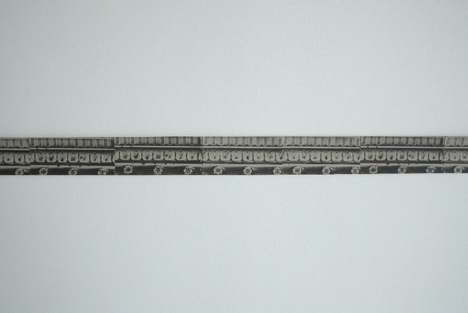 Deborah Bowness The Standard Collection / New Cross Tiles Border / narrow grey