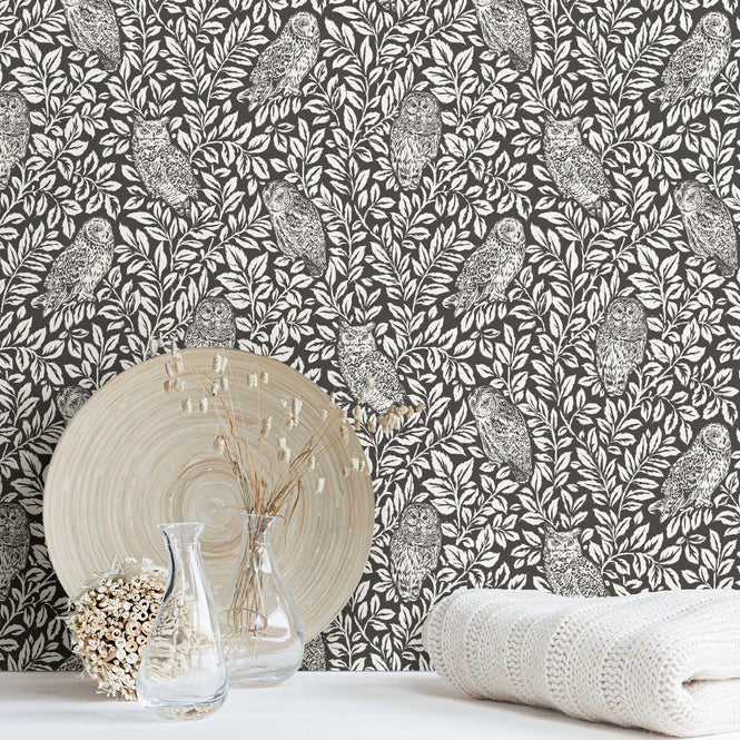 【予約受付】はがせる シール 壁紙 NU WALLPAPER / Charcoal Sleepy Owls Peel and Stick Wallpaper / NUS3625