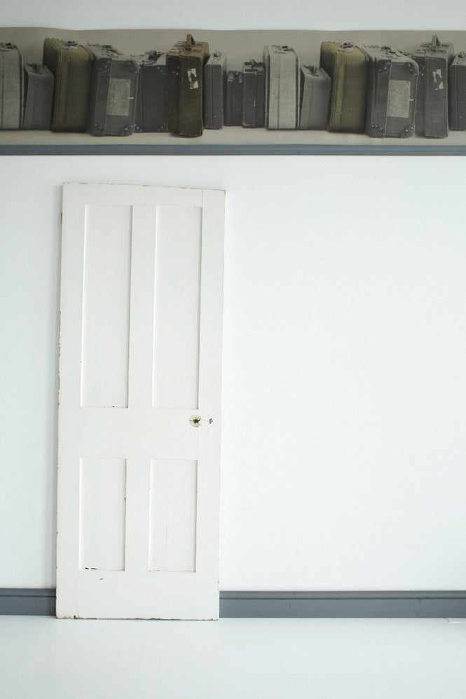 Deborah Bowness / The Standard Collection / Suitcase Border / grey