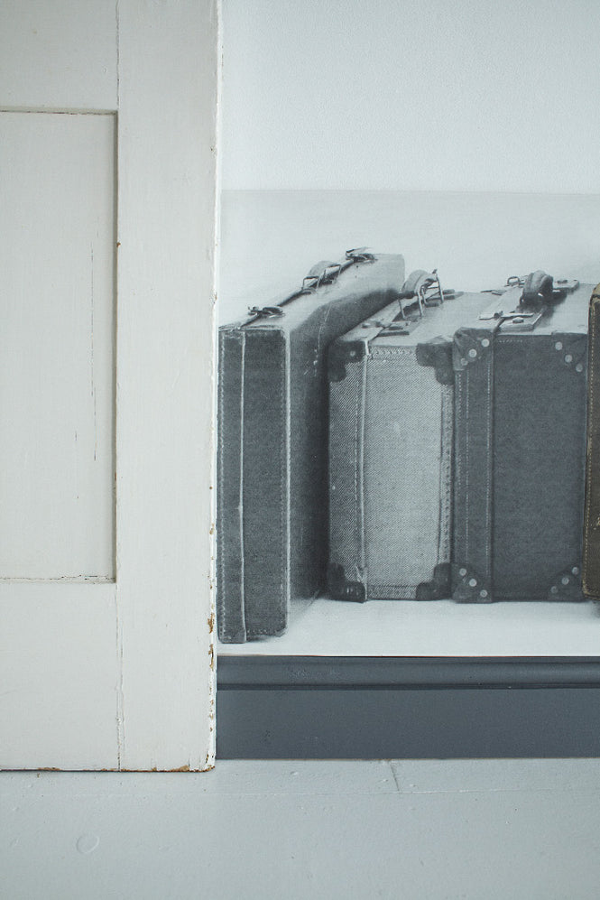 Deborah Bowness / The Standard Collection / Suitcase Border / white