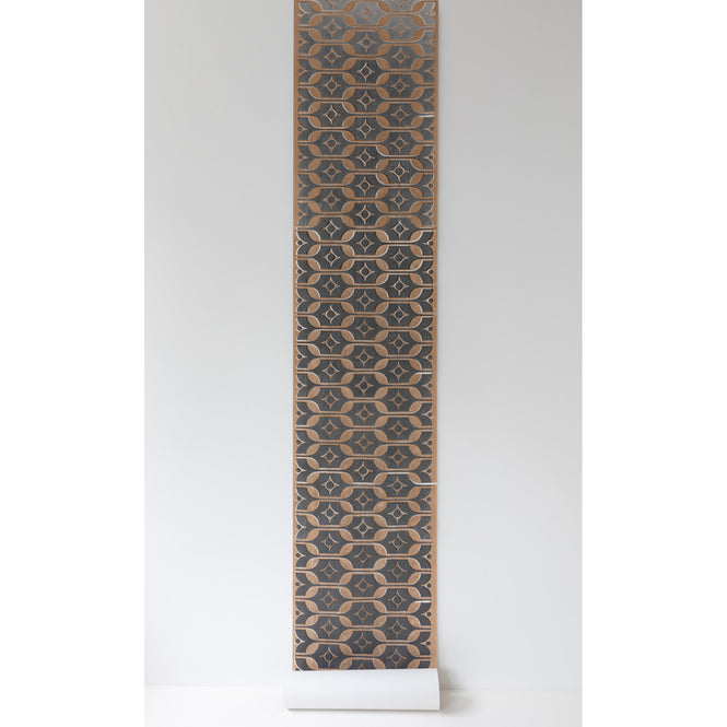 Deborah Bowness / HEIRLOOM / Tableware wallpaper Autumn brown