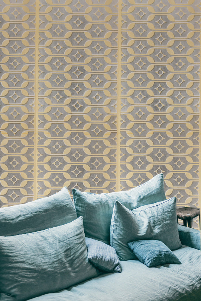 Deborah Bowness / HEIRLOOM / Tableware wallpaper Sunshine yellow