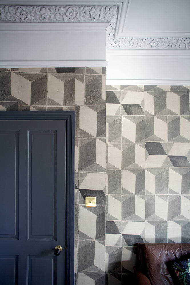 Deborah Bowness / The Standard Collection / Tiles D / grey